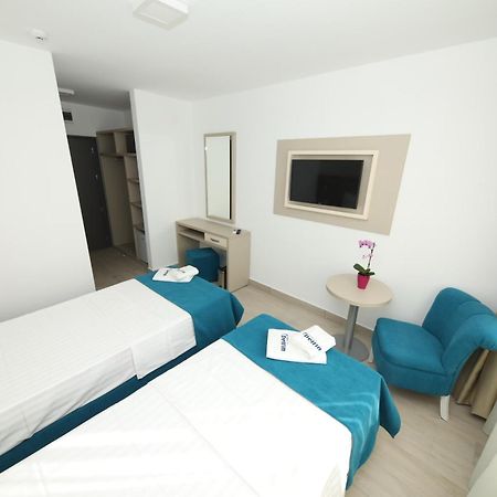 Hotel Delfin Mamaia Exteriör bild