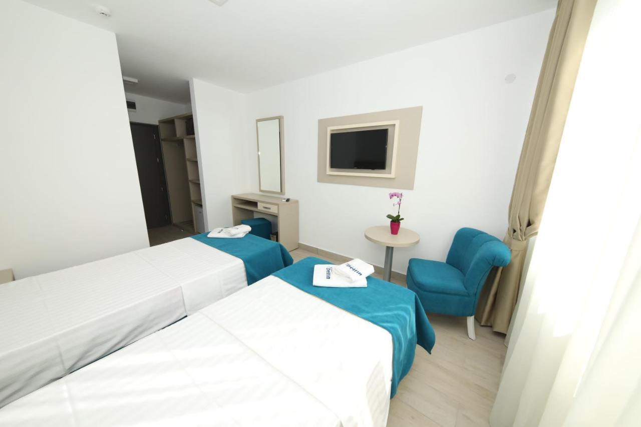 Hotel Delfin Mamaia Exteriör bild