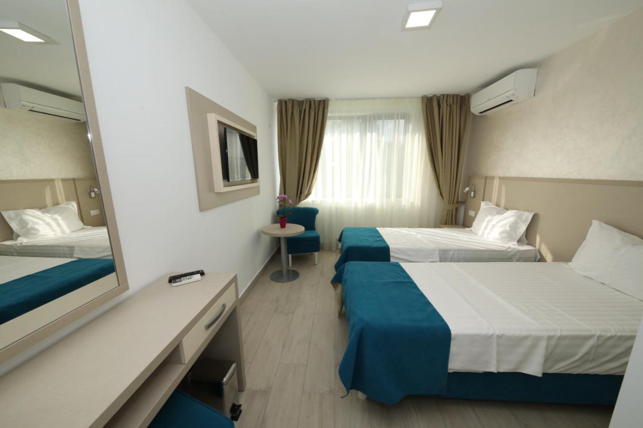 Hotel Delfin Mamaia Exteriör bild