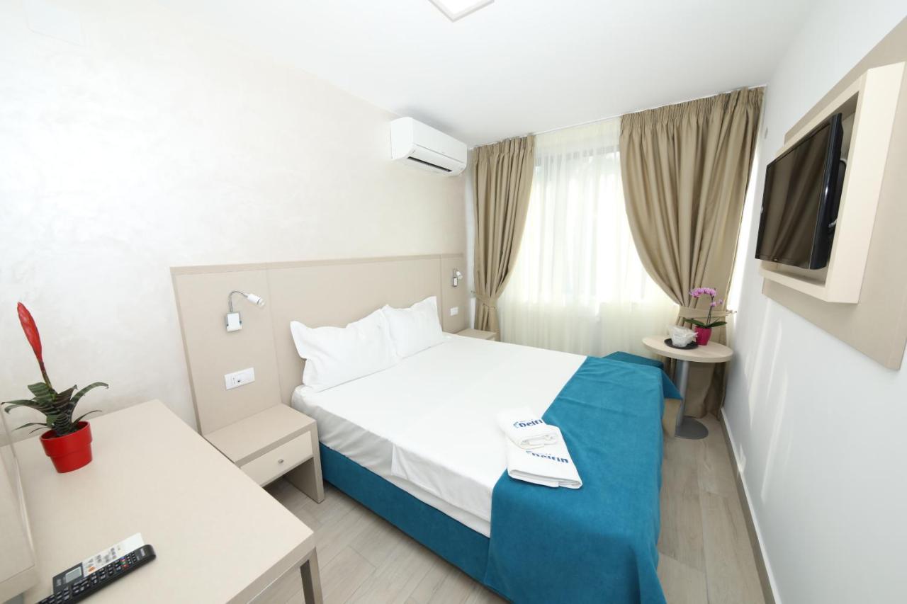 Hotel Delfin Mamaia Exteriör bild