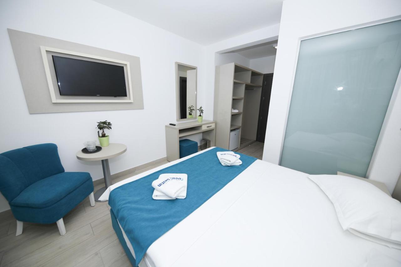 Hotel Delfin Mamaia Exteriör bild