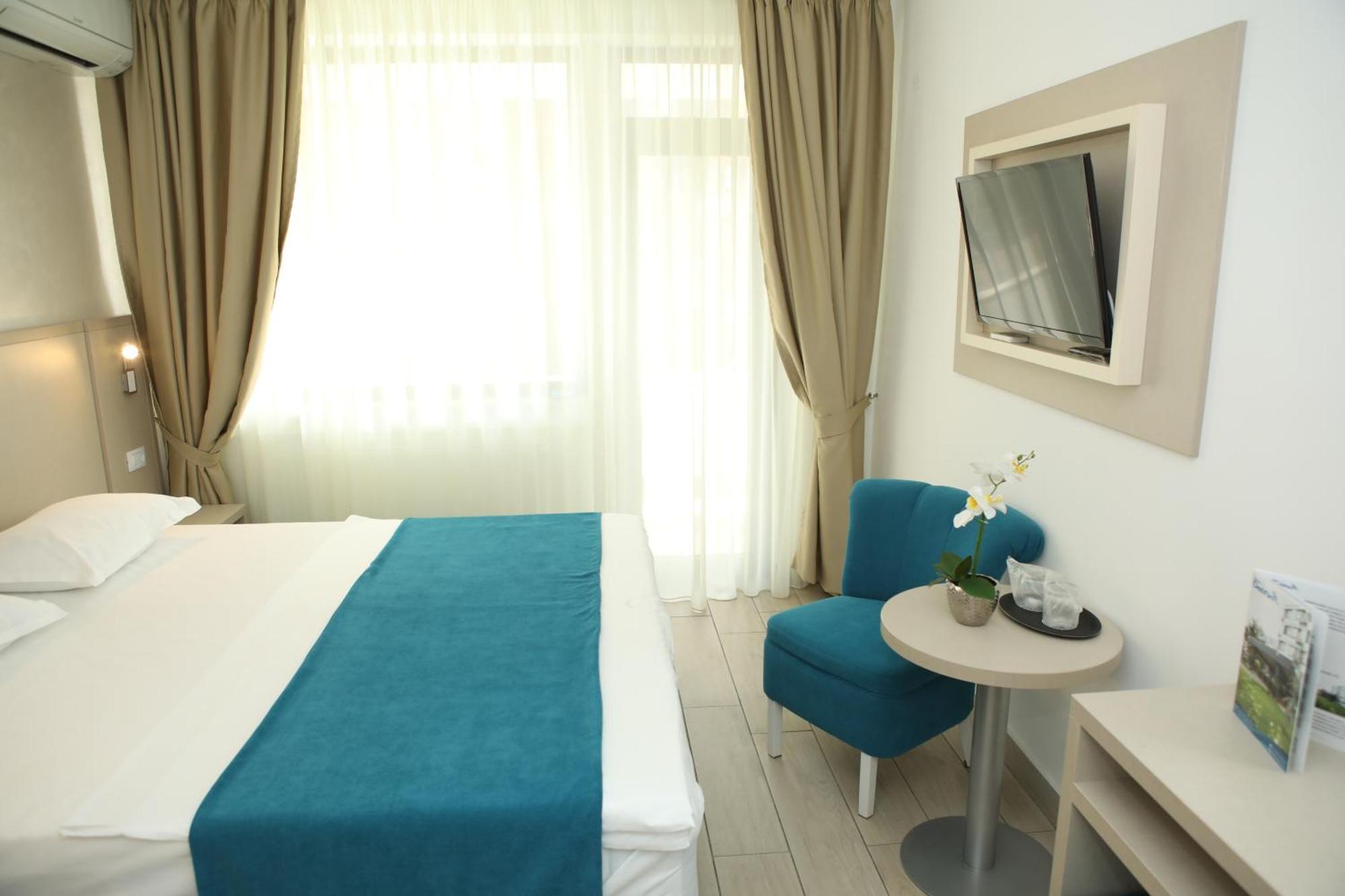 Hotel Delfin Mamaia Exteriör bild